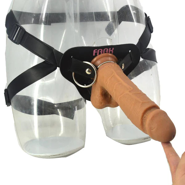 ARNÉS CON DILDO FAAK 23.5 cm